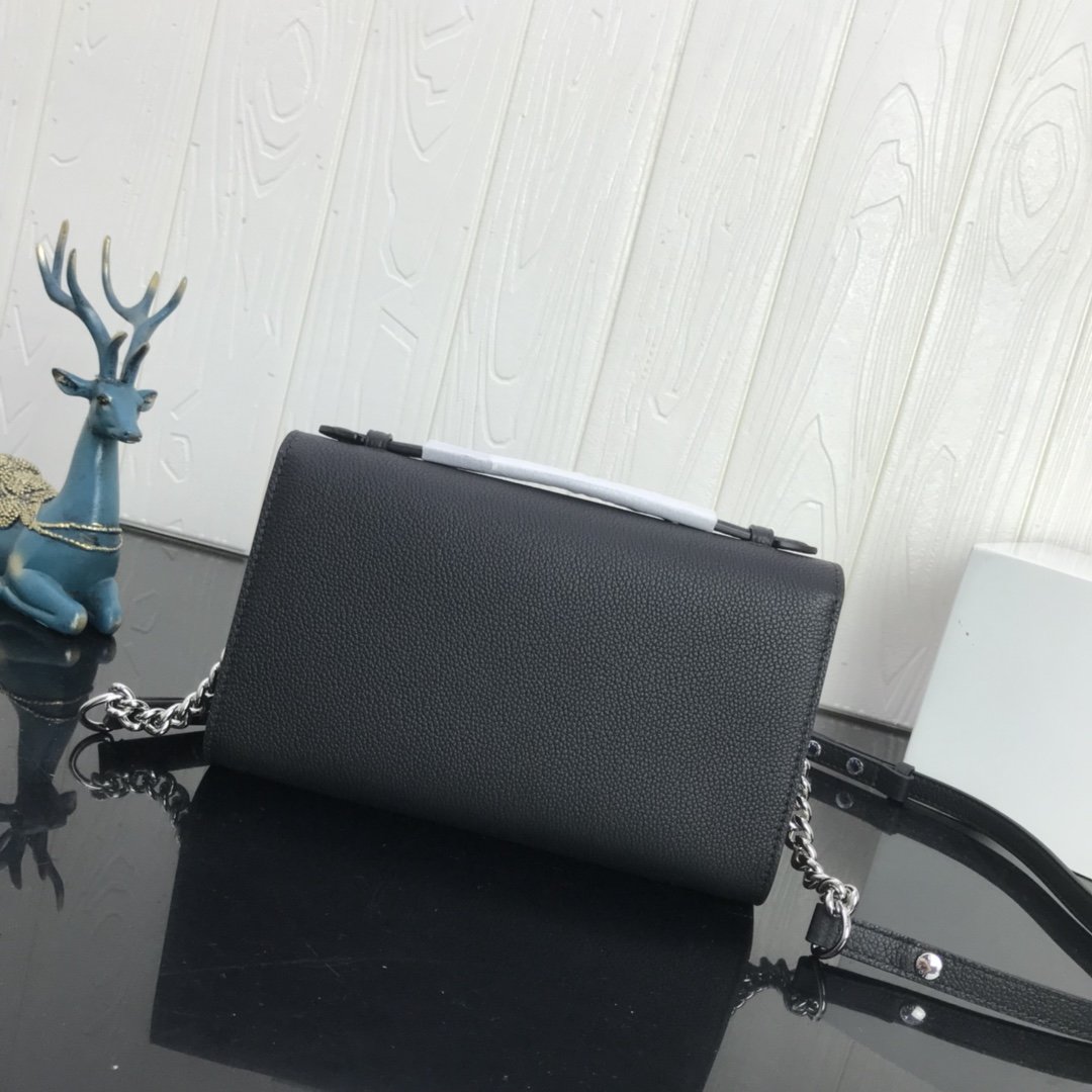 L0vis Vvtt0n Lockme Clutch Bag M56136