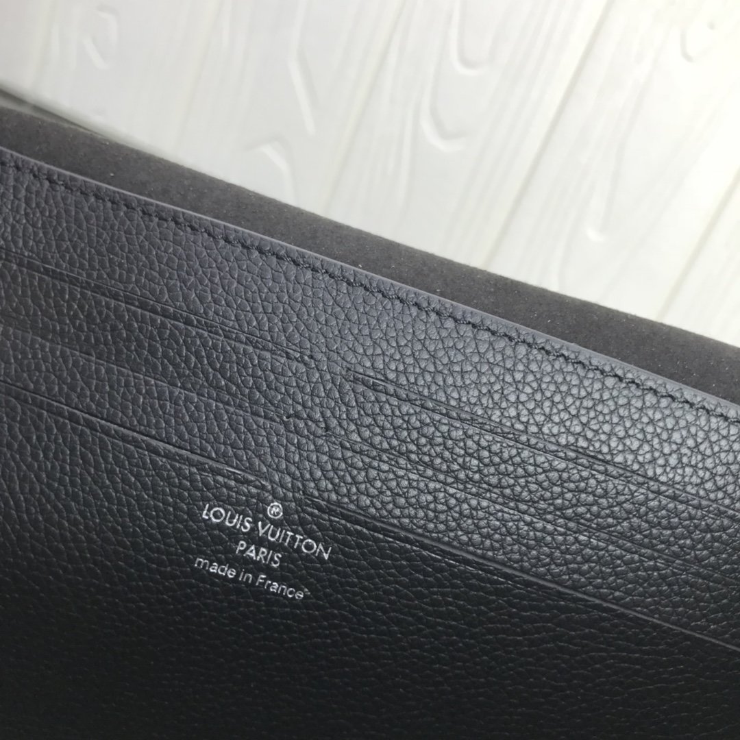 L0vis Vvtt0n Lockme Clutch Bag M56136