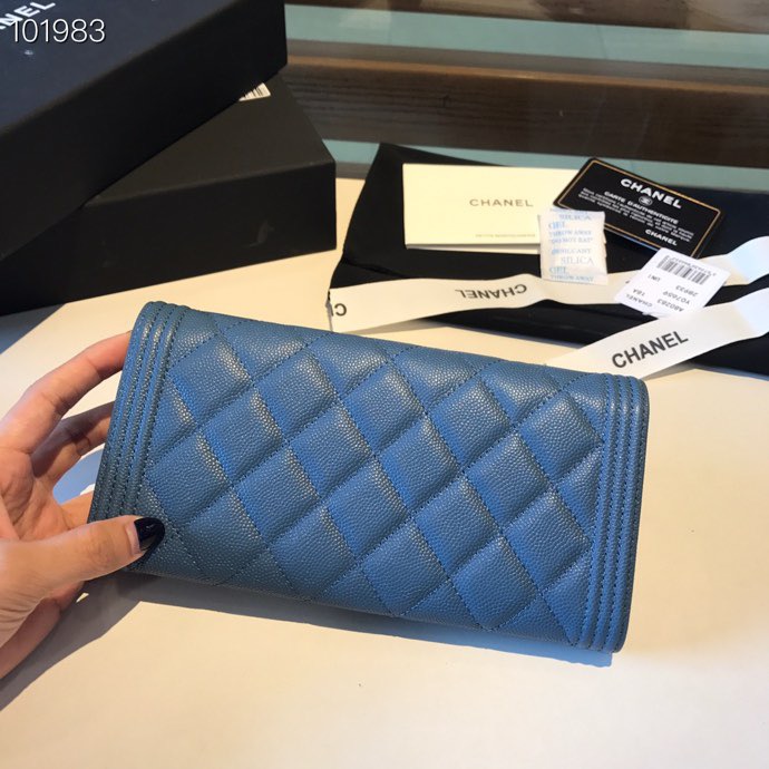 Ch**el LeBoy Wallet Caviar 19CM 001