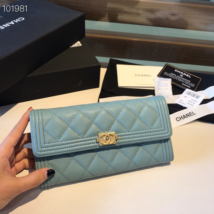 Ch**el LeBoy Wallet Caviar 19CM 003