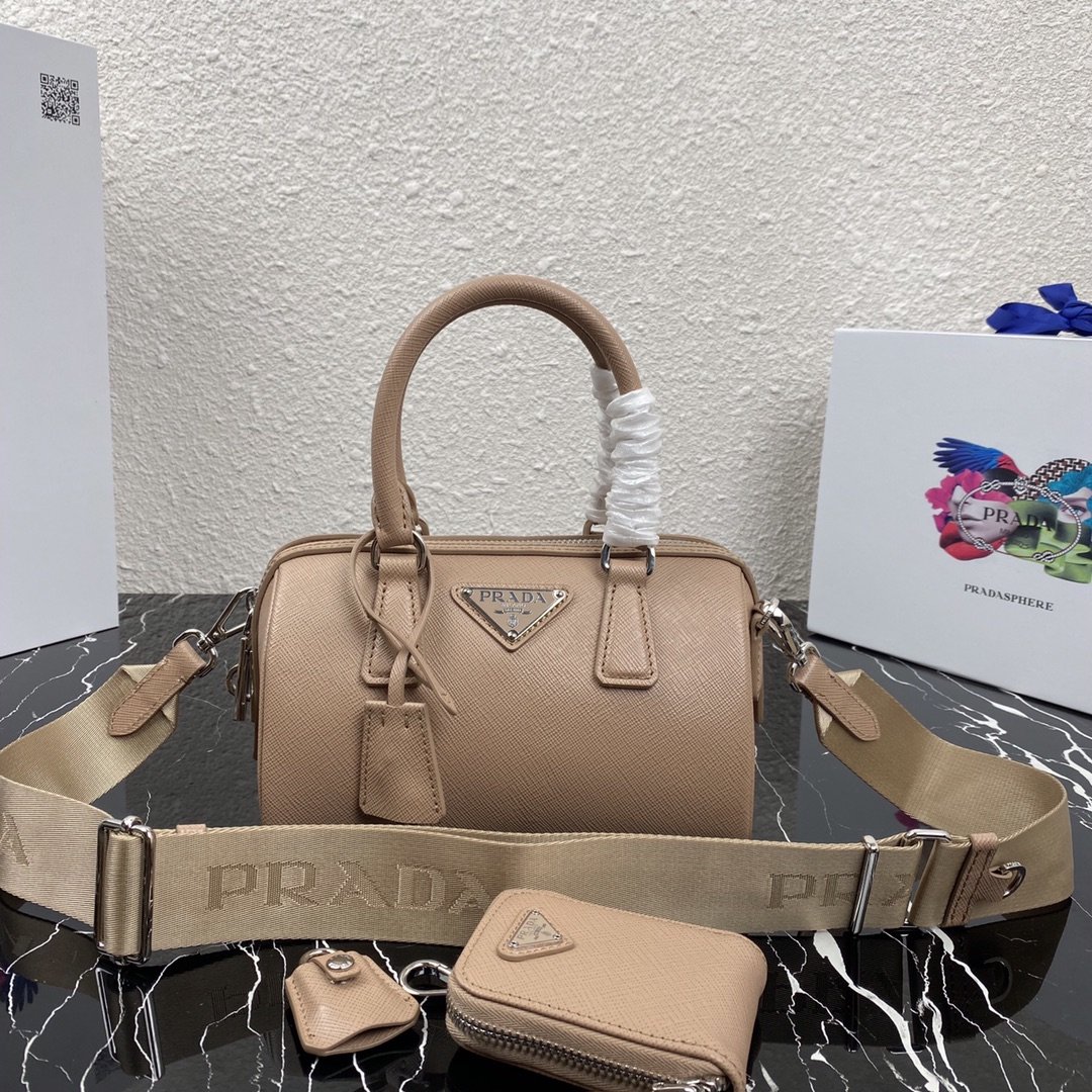 Pra*a RE-EDITION 1BB846 005