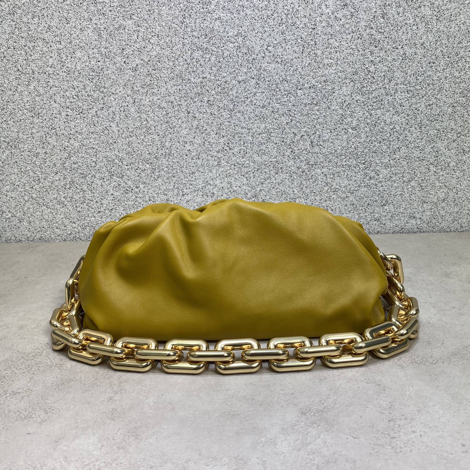B0tt*ga Ven*ta The Chain Pouch 004