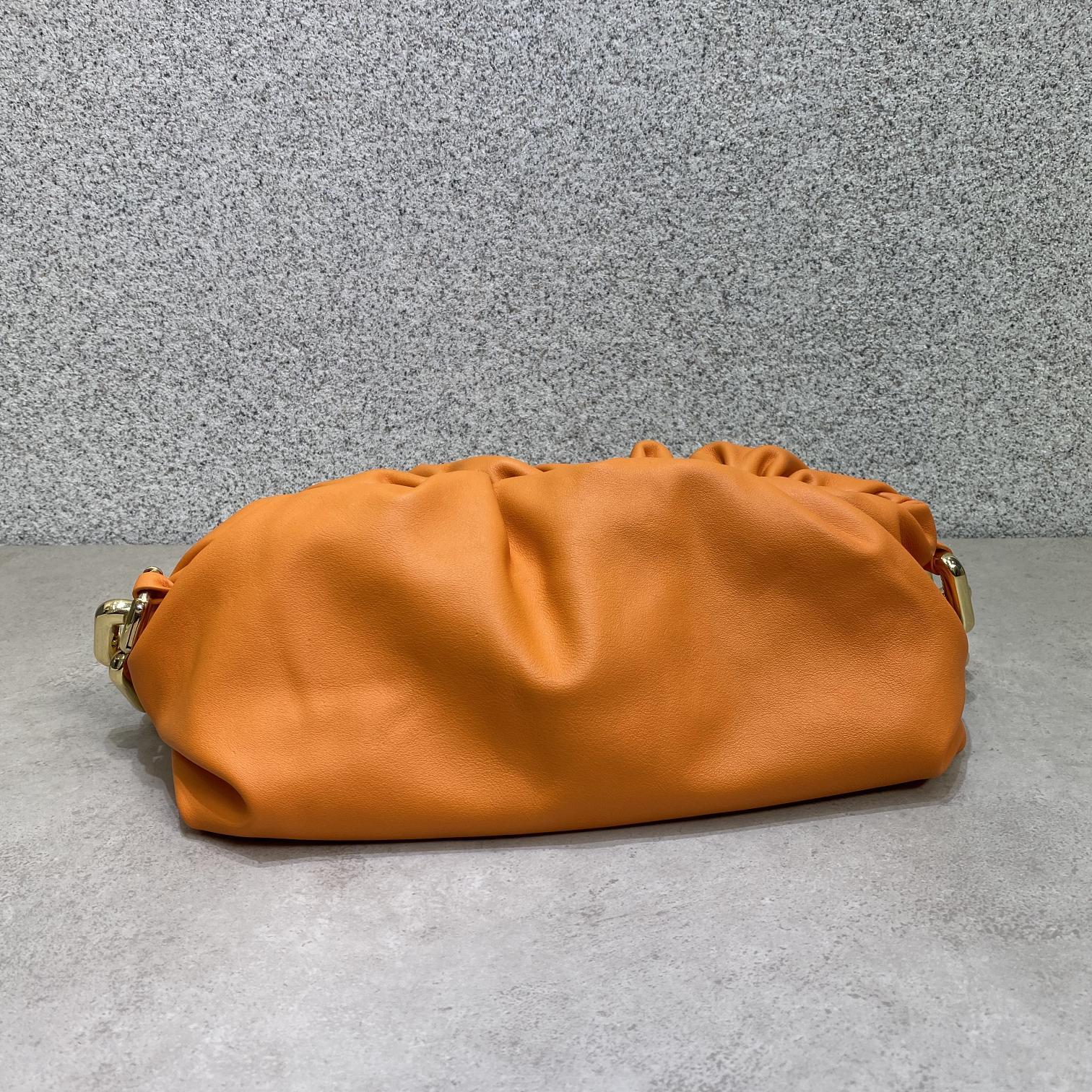 B0tt*ga Ven*ta The Chain Pouch 005