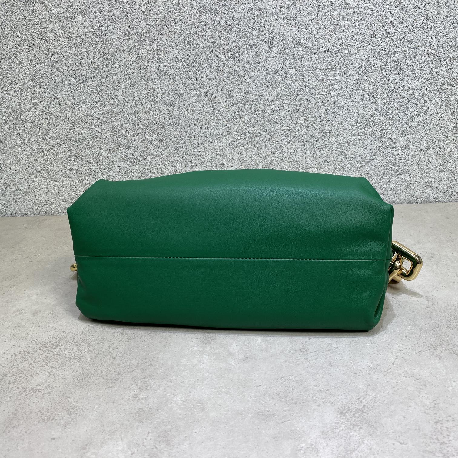 B0tt*ga Ven*ta The Chain Pouch 006