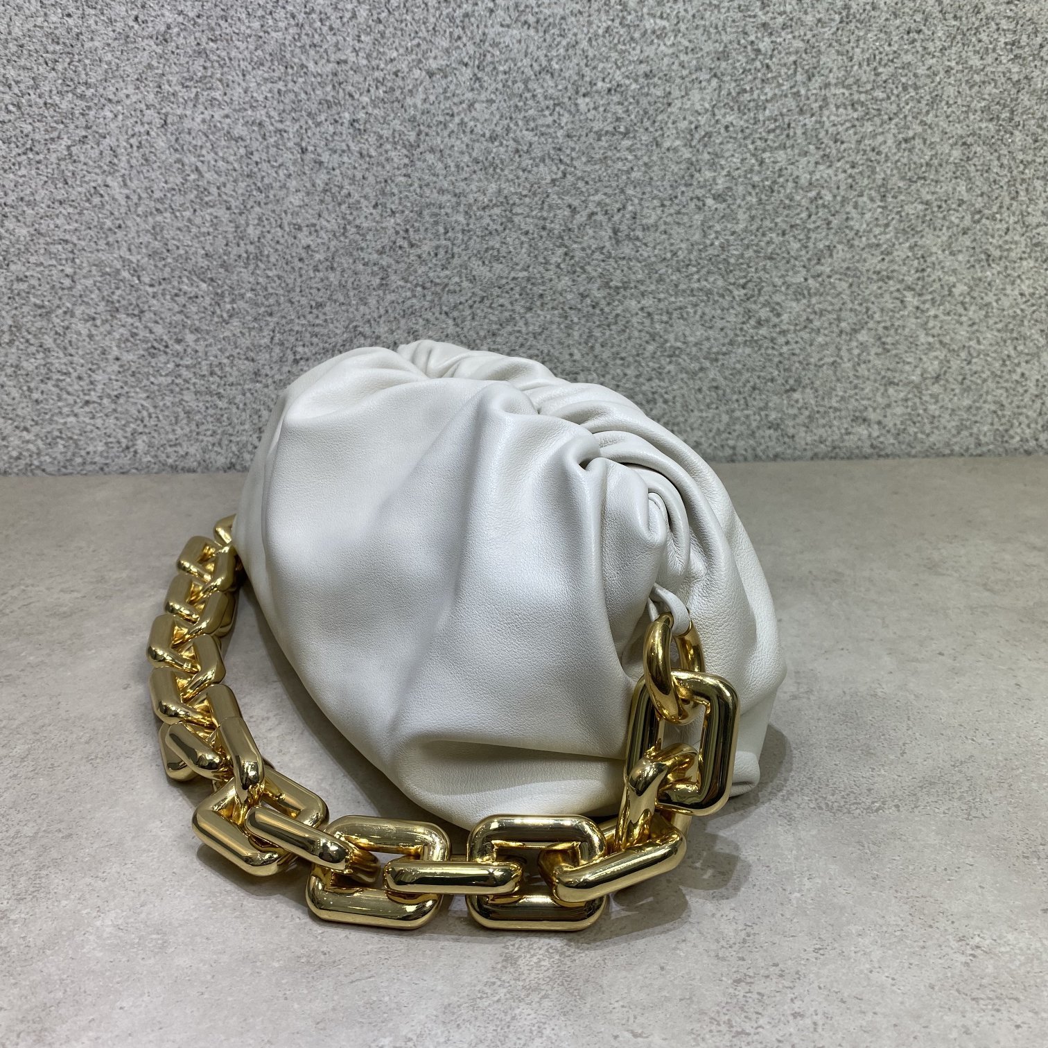 B0tt*ga Ven*ta The Chain Pouch 007