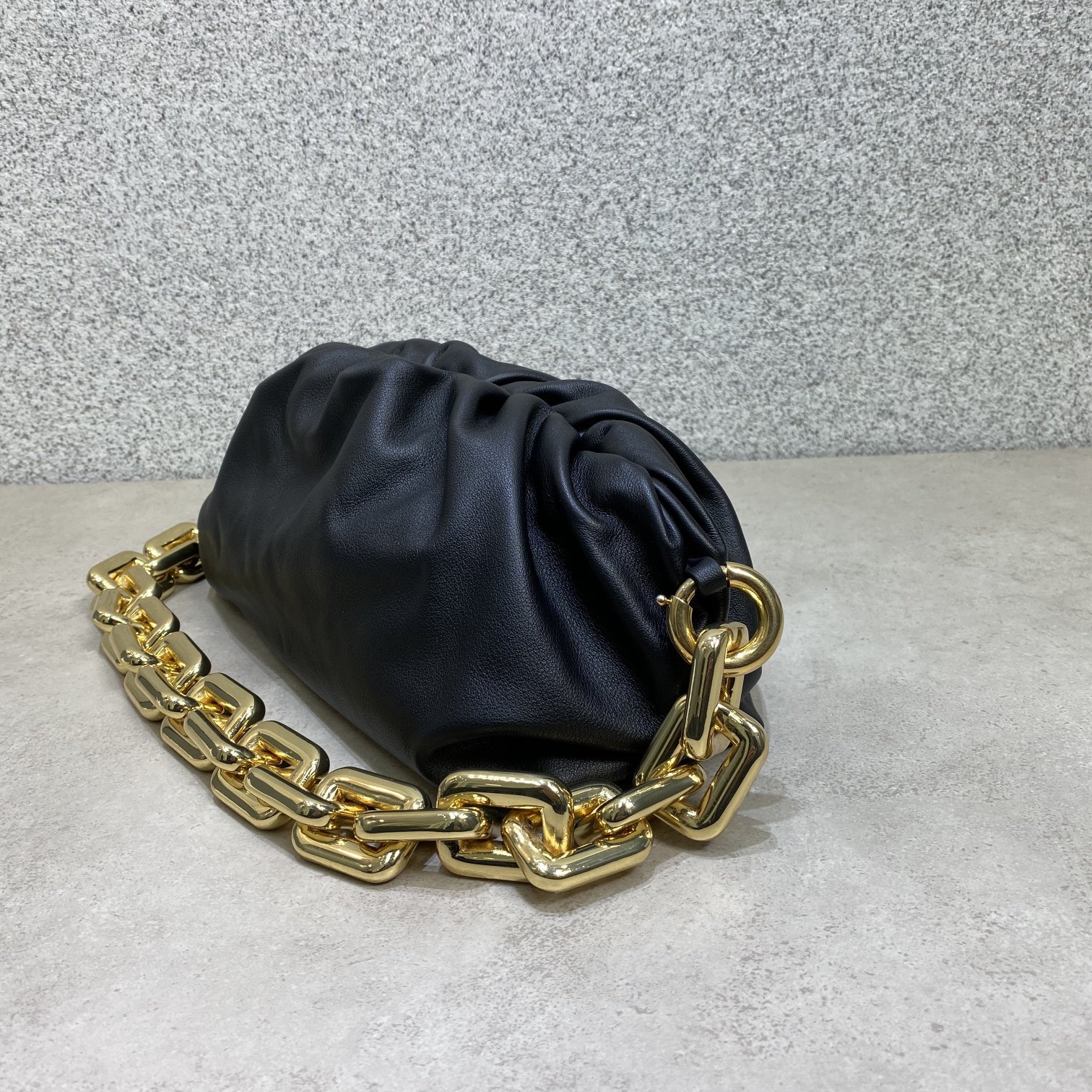 B0tt*ga Ven*ta The Chain Pouch 008