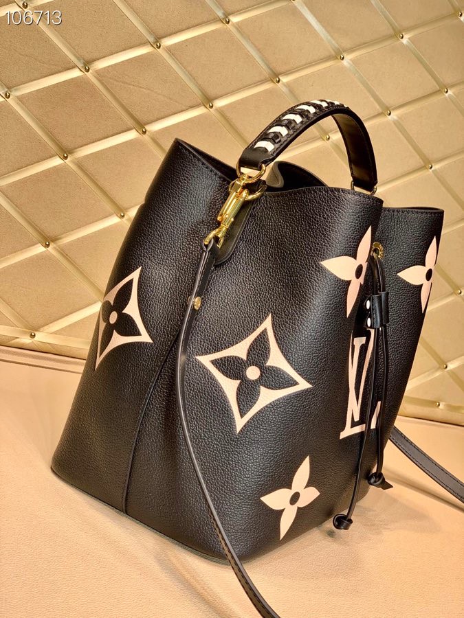 L0vis Vvtt0n CRAFTY NÉONOÉ bag M56890