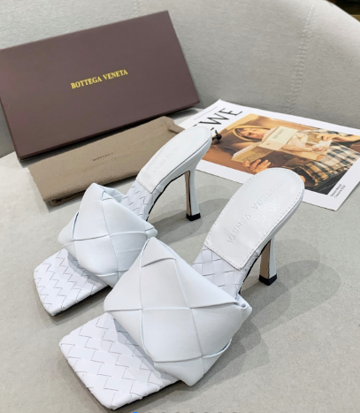 B0tt*ga Ven*ta Sandals 004