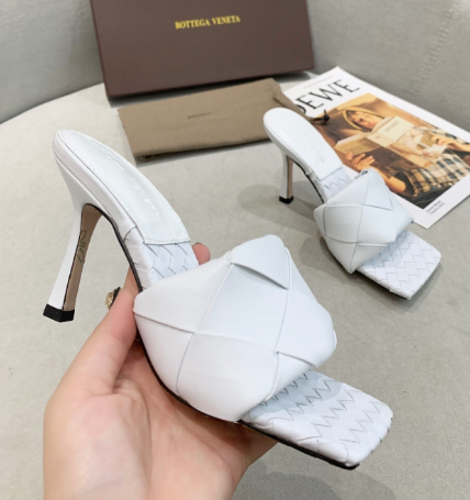 B0tt*ga Ven*ta Sandals 004