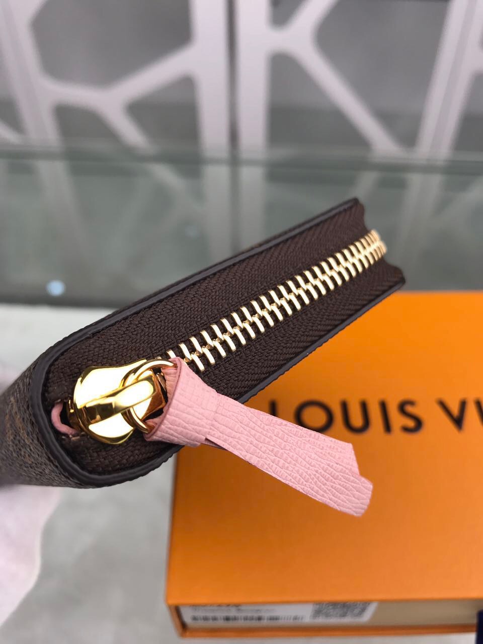 L0vis Vvtt0n Wallet M61298