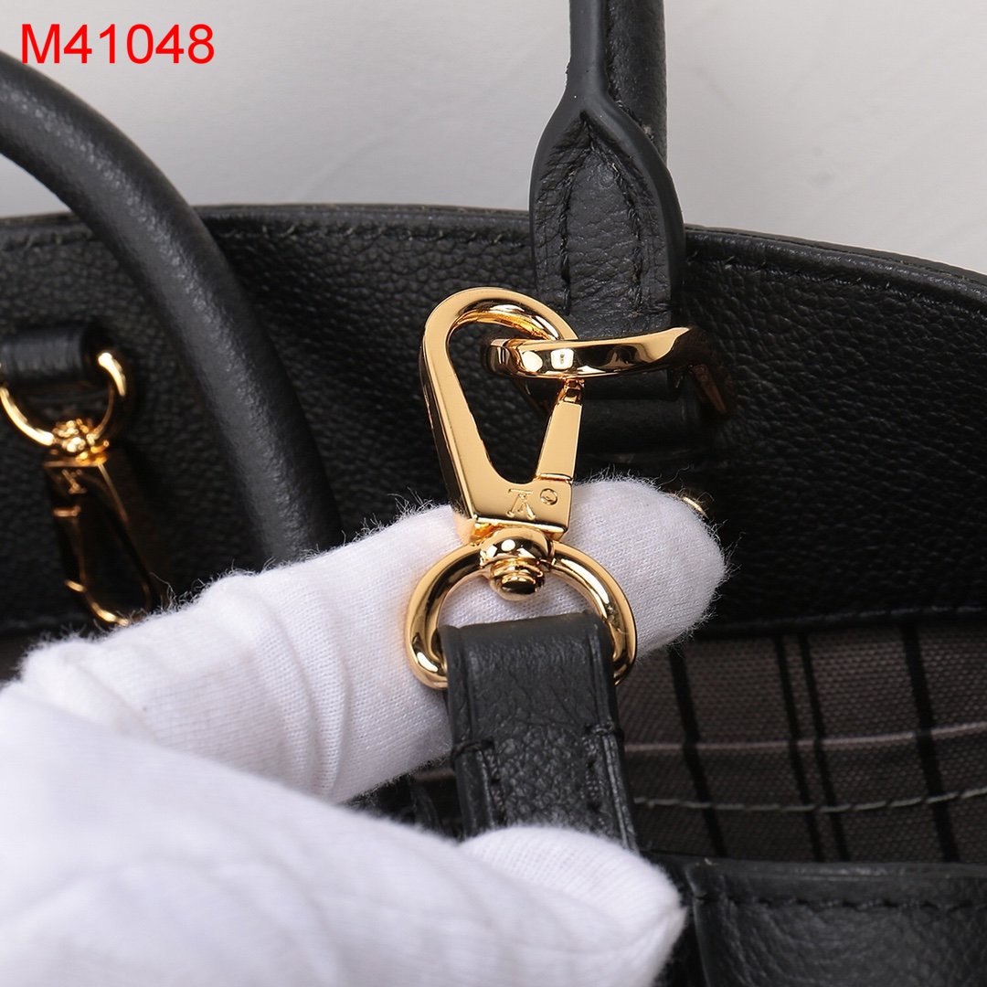 L0vis Vvtt0n Montaigne Medium Bag with Black M41046