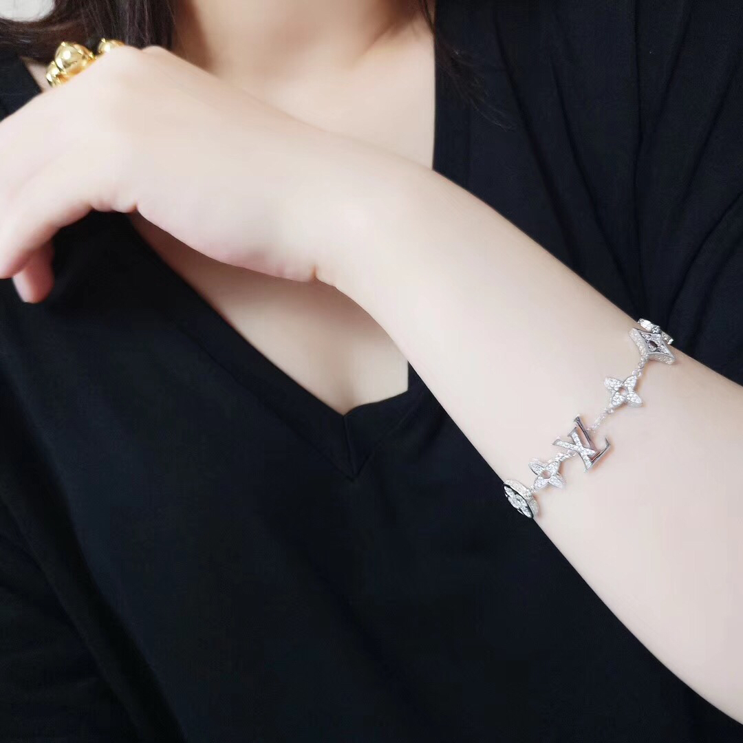 L0vis Vvtt0n Bracelet