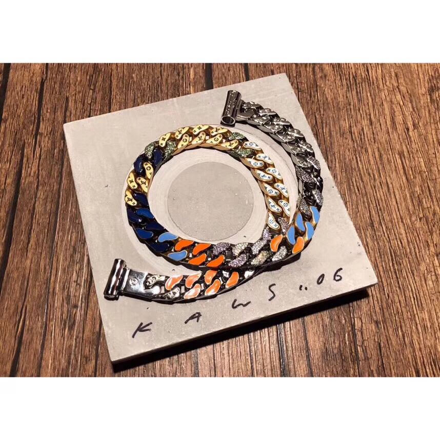 L0vis Vvtt0n necklace