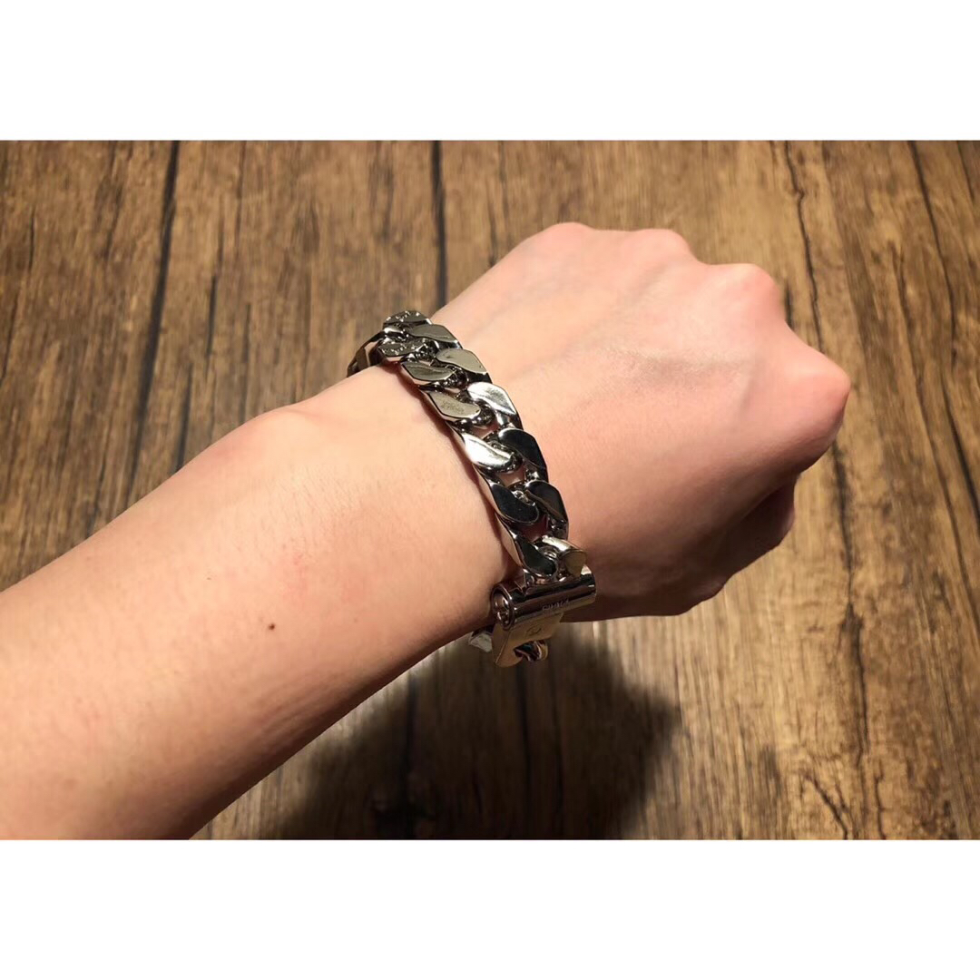 L0vis Vvtt0n Bracelet 001