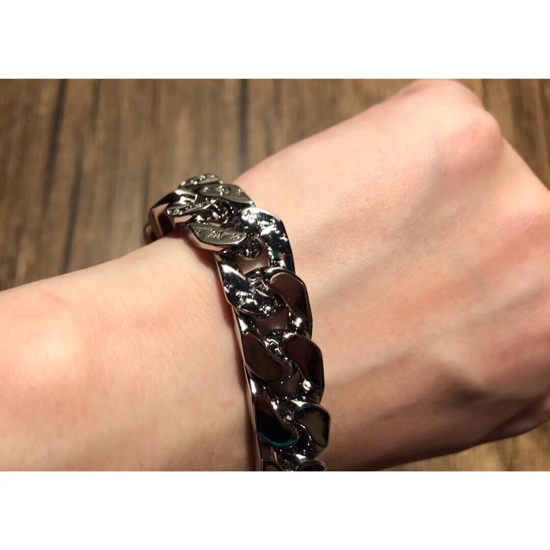 L0vis Vvtt0n Bracelet 001