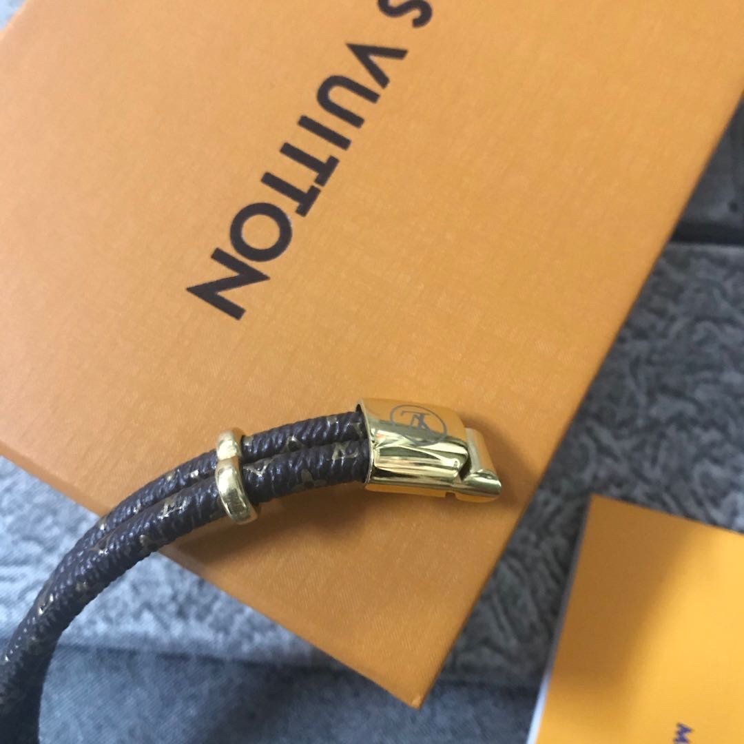 L0vis Vvtt0n Bracelet 002