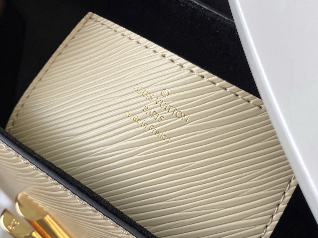 LV M56779 CRAFTY TWIST