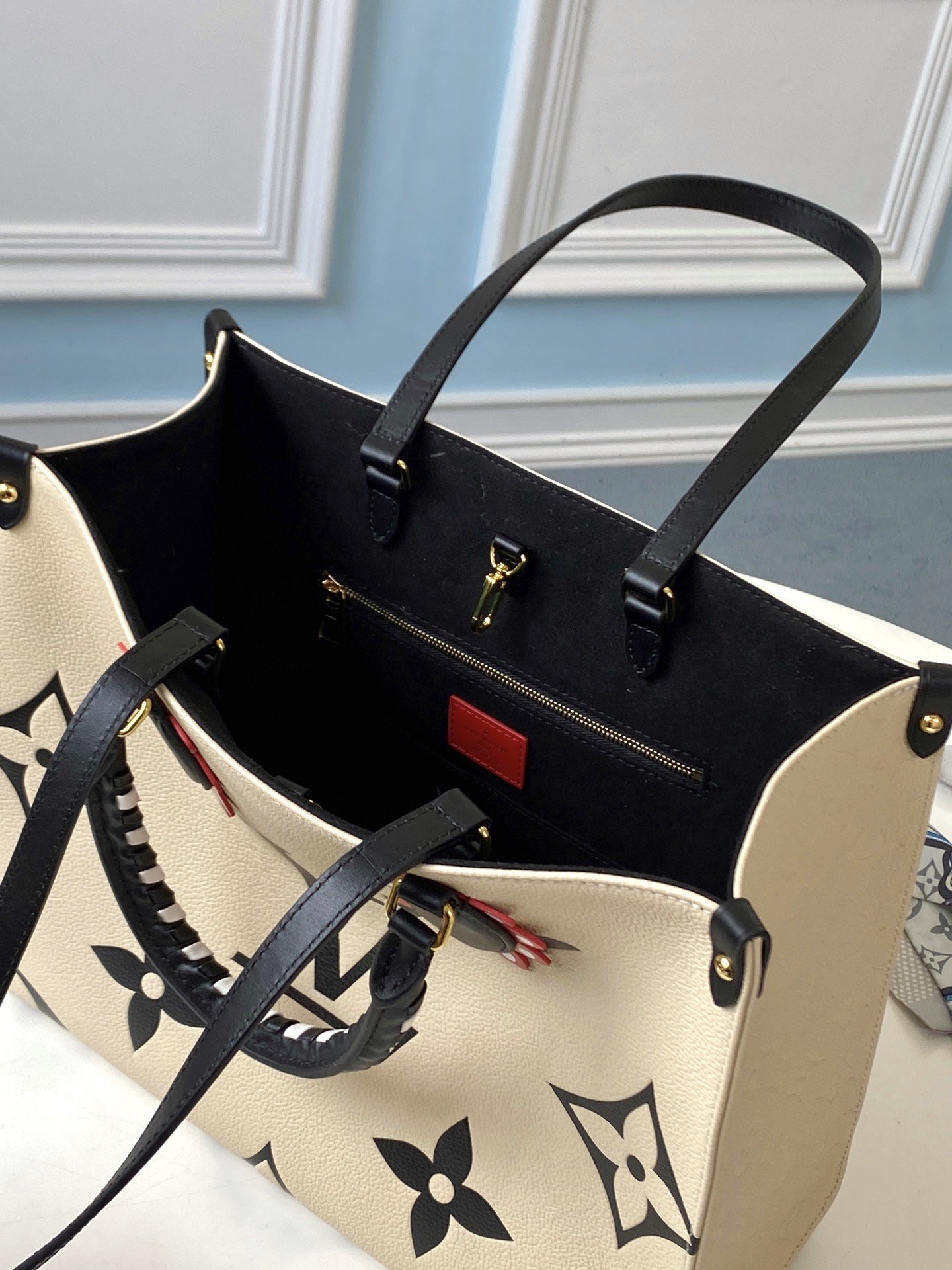 L0vis Vvtt0n OnTheGo MM M45374