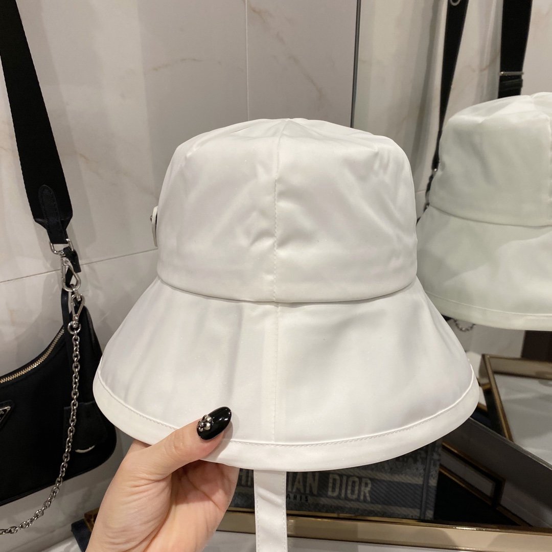 Pra*a Hat