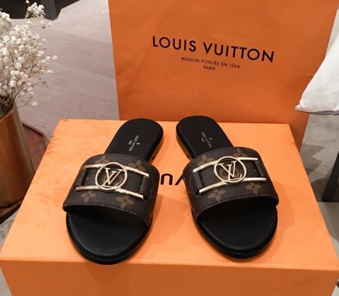 L0vis Vvtt0n Slides