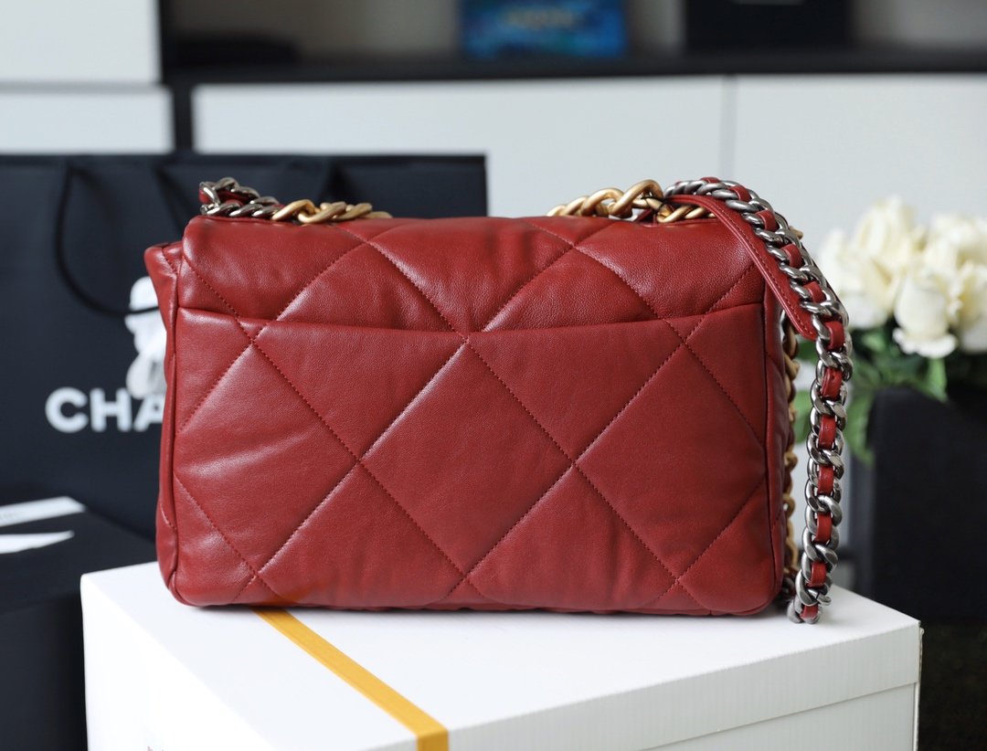 Ch**el Flap bag 26cm Red