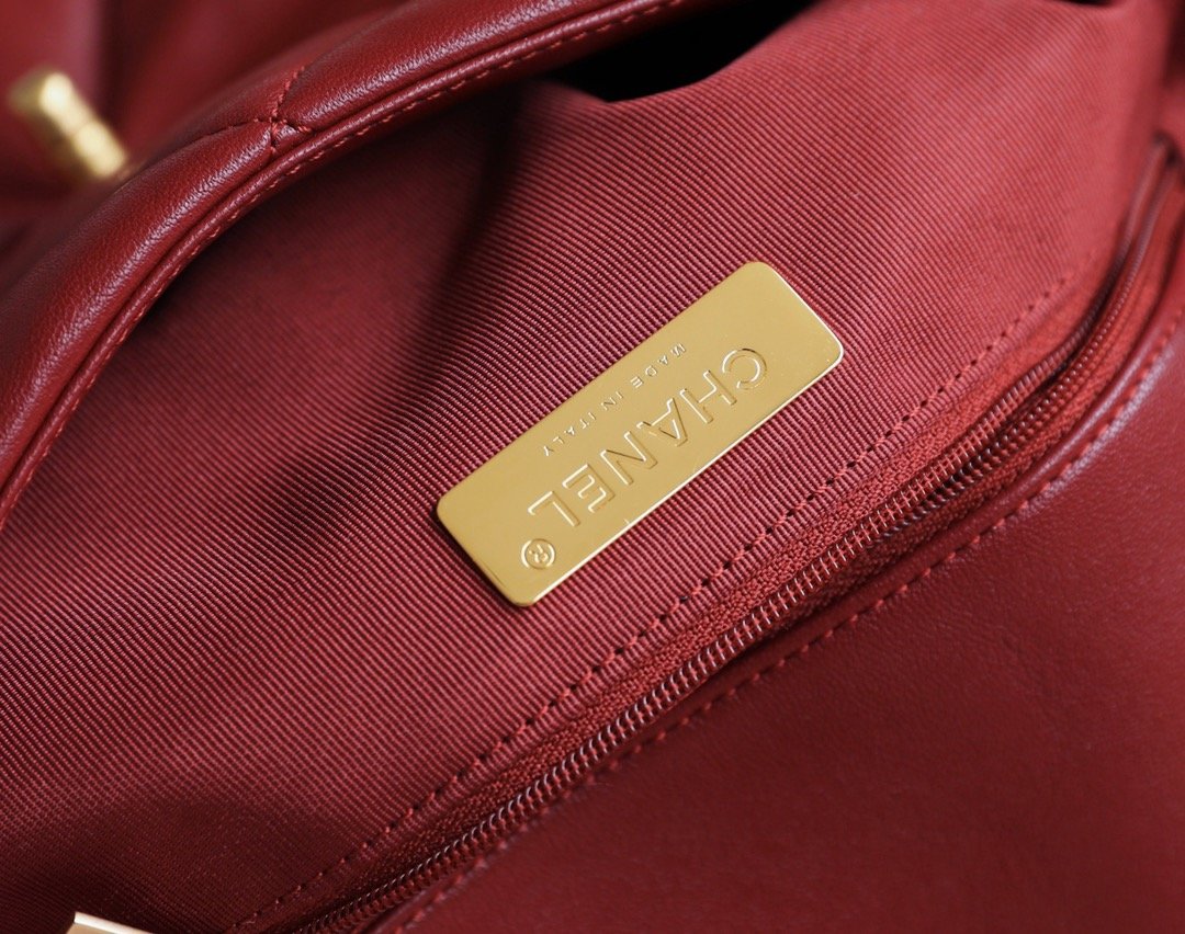 Ch**el Flap bag 26cm Red