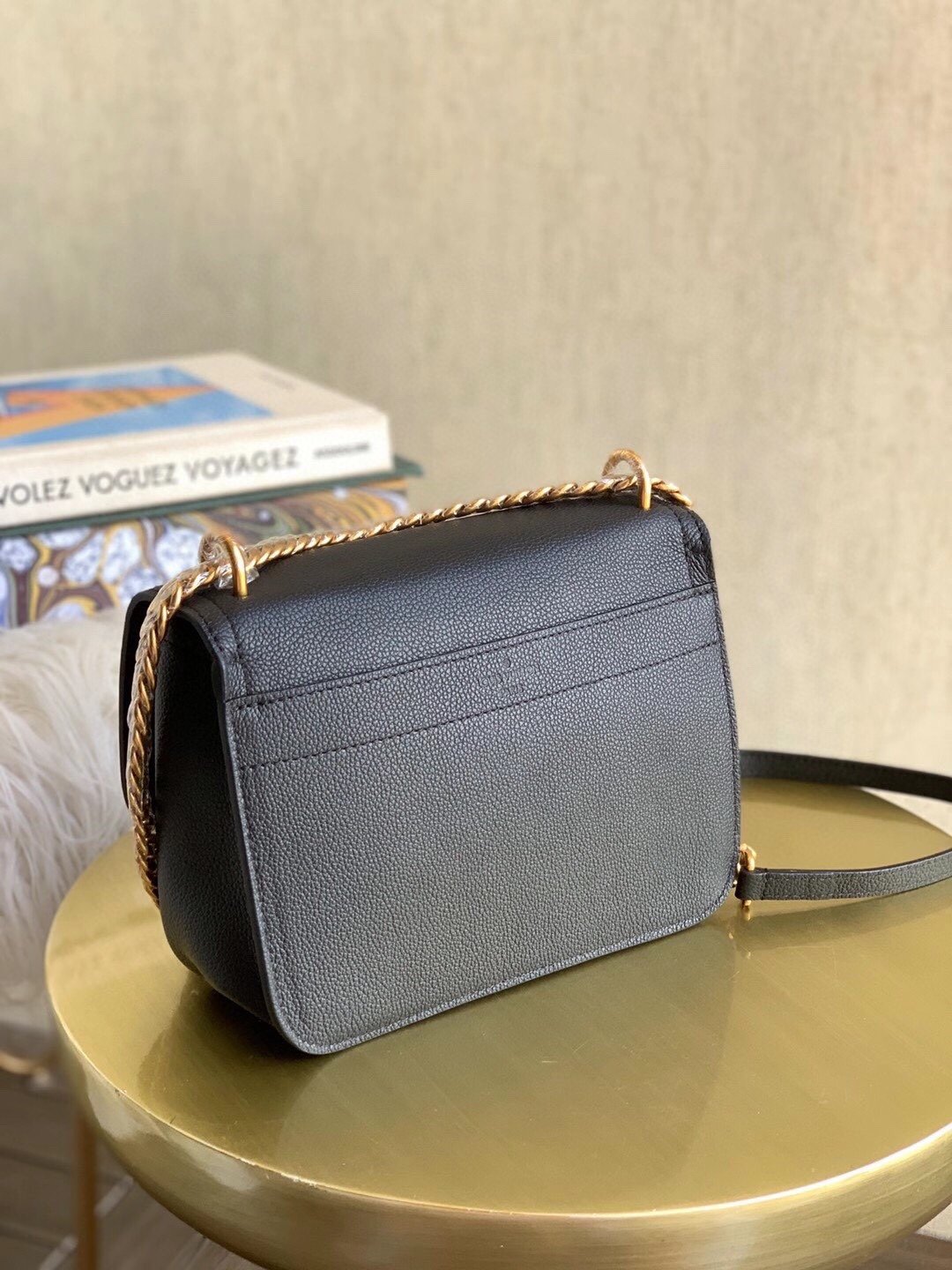 L0vis Vvtt0n 2020-21FW Shoulder Bags