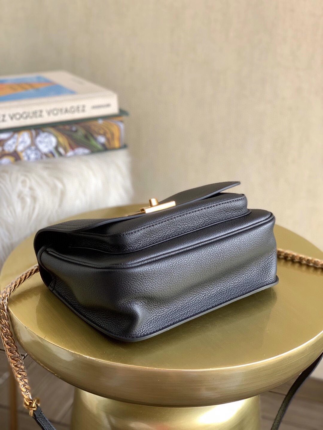 L0vis Vvtt0n 2020-21FW Shoulder Bags