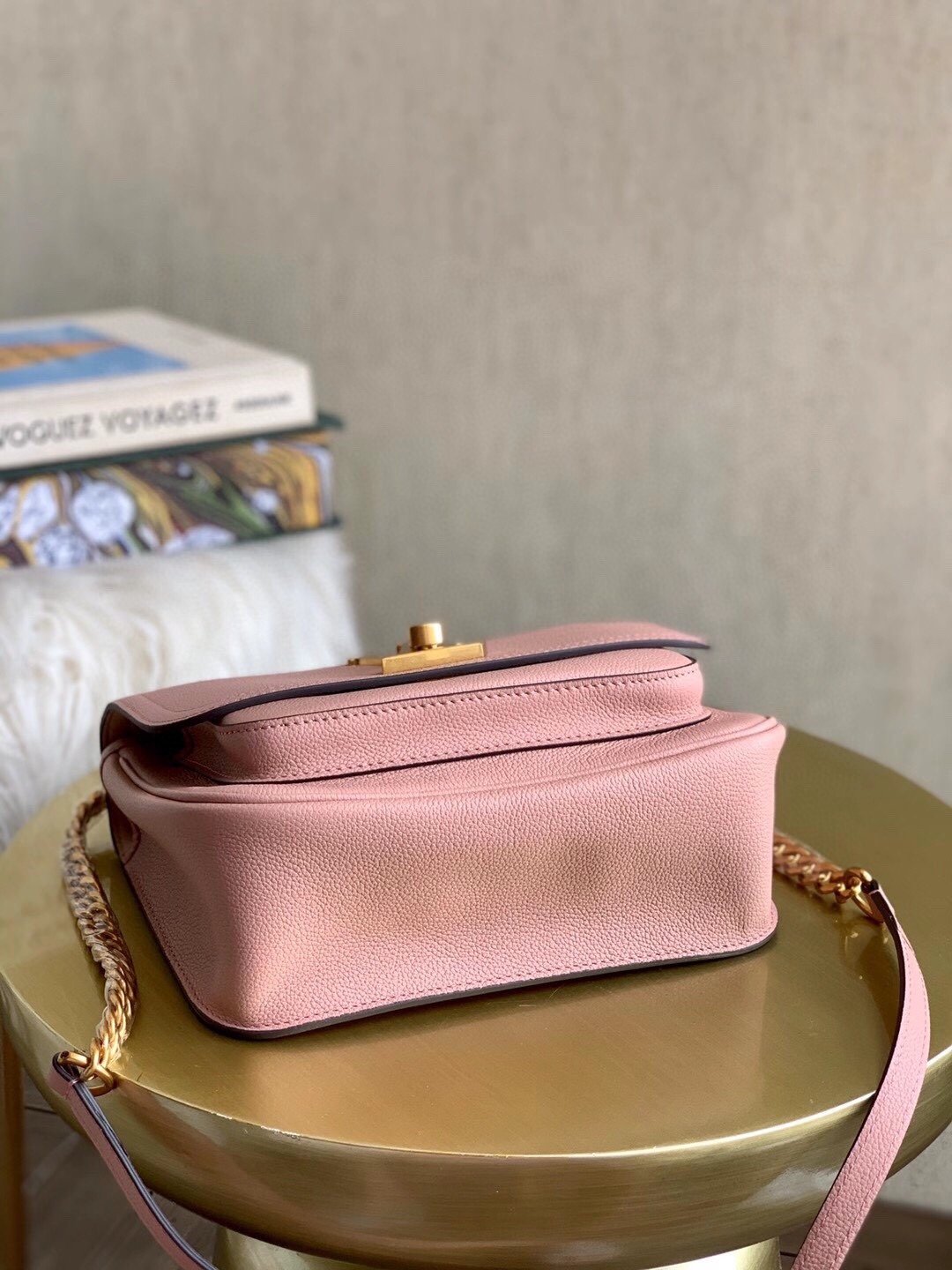 L0vis Vvtt0n 2020-21FW Shoulder Bags 003