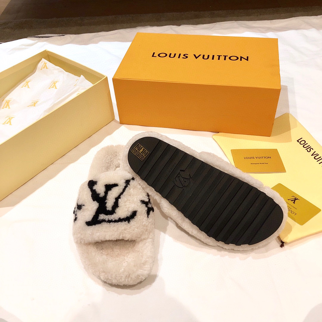 L0vis Vvtt0n Sandals 017