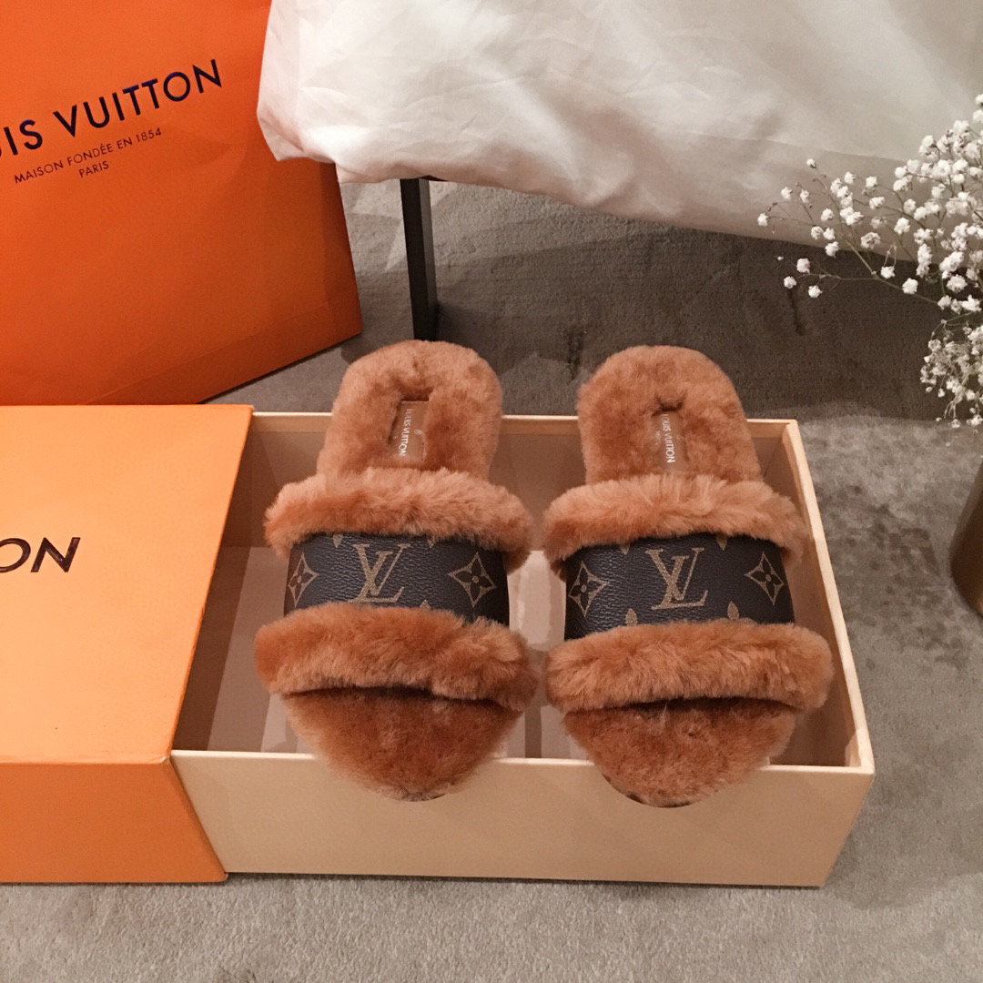 L0vis Vvtt0n Sandals 024