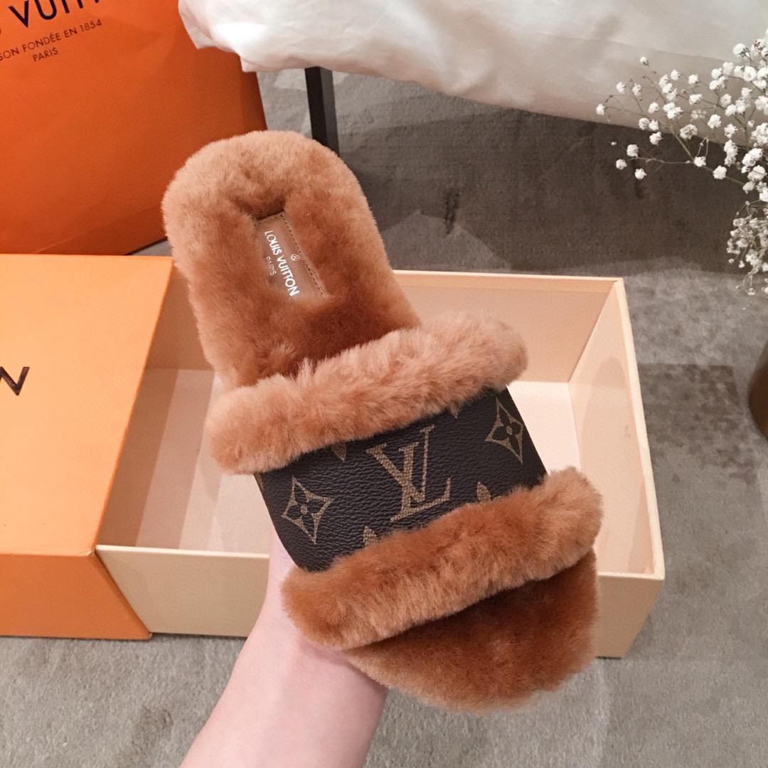 L0vis Vvtt0n Sandals 024