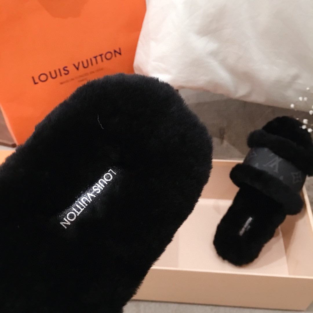 L0vis Vvtt0n Sandals 025