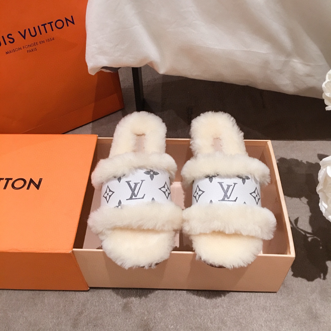 L0vis Vvtt0n Sandals 027