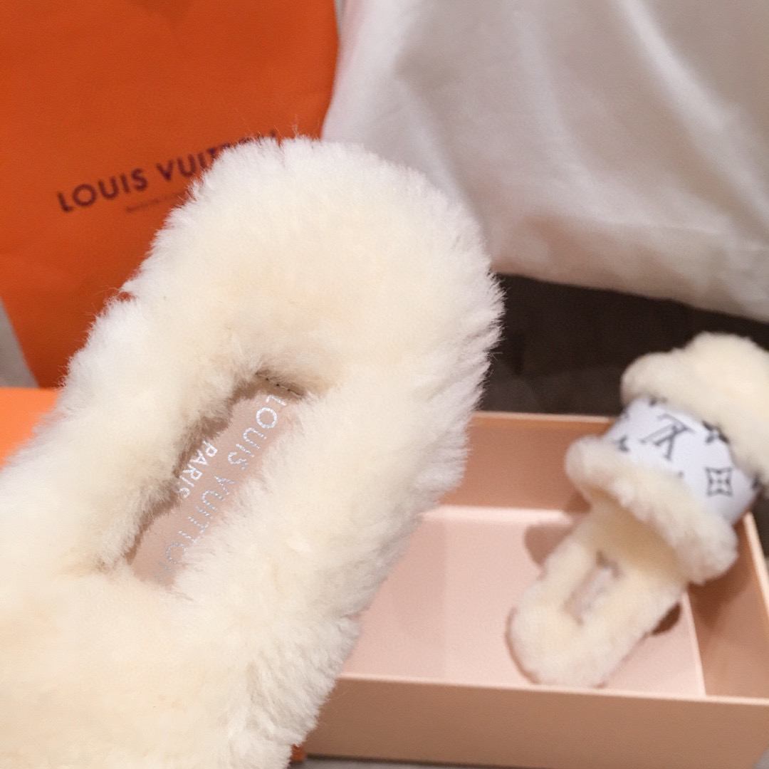 L0vis Vvtt0n Sandals 027