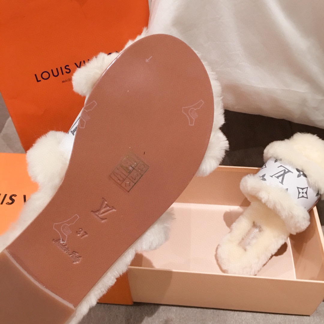 L0vis Vvtt0n Sandals 027