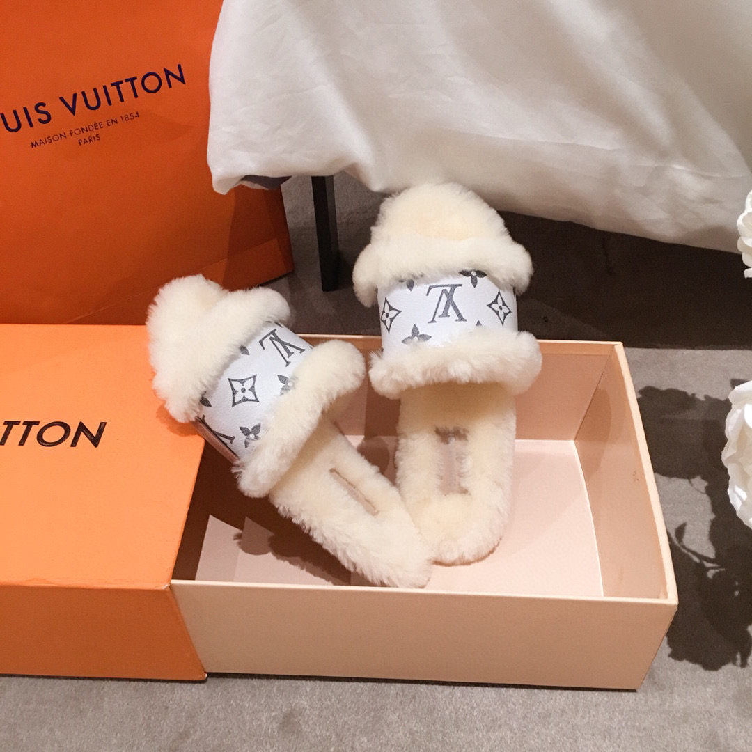 L0vis Vvtt0n Sandals 027