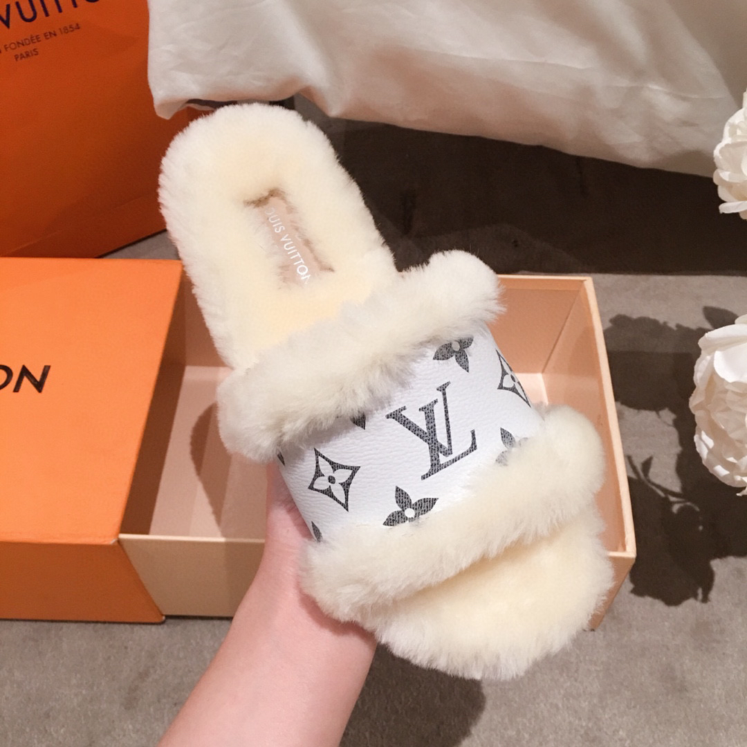 L0vis Vvtt0n Sandals 027