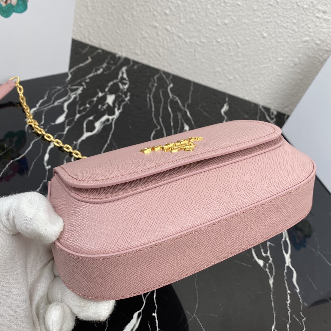 Pra*a Saffiano Chain Bag1BD275