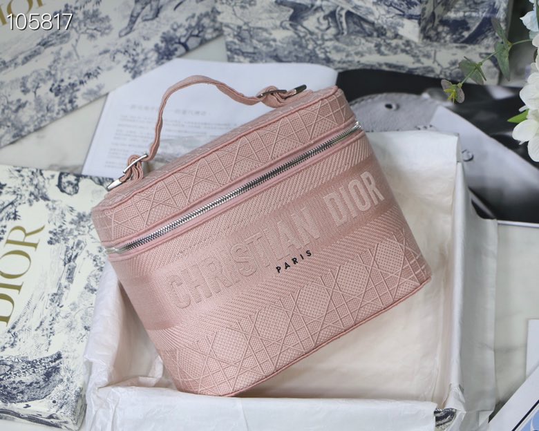 D10r Oblique Cosmetic Bag 002