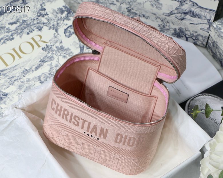 D10r Oblique Cosmetic Bag 002