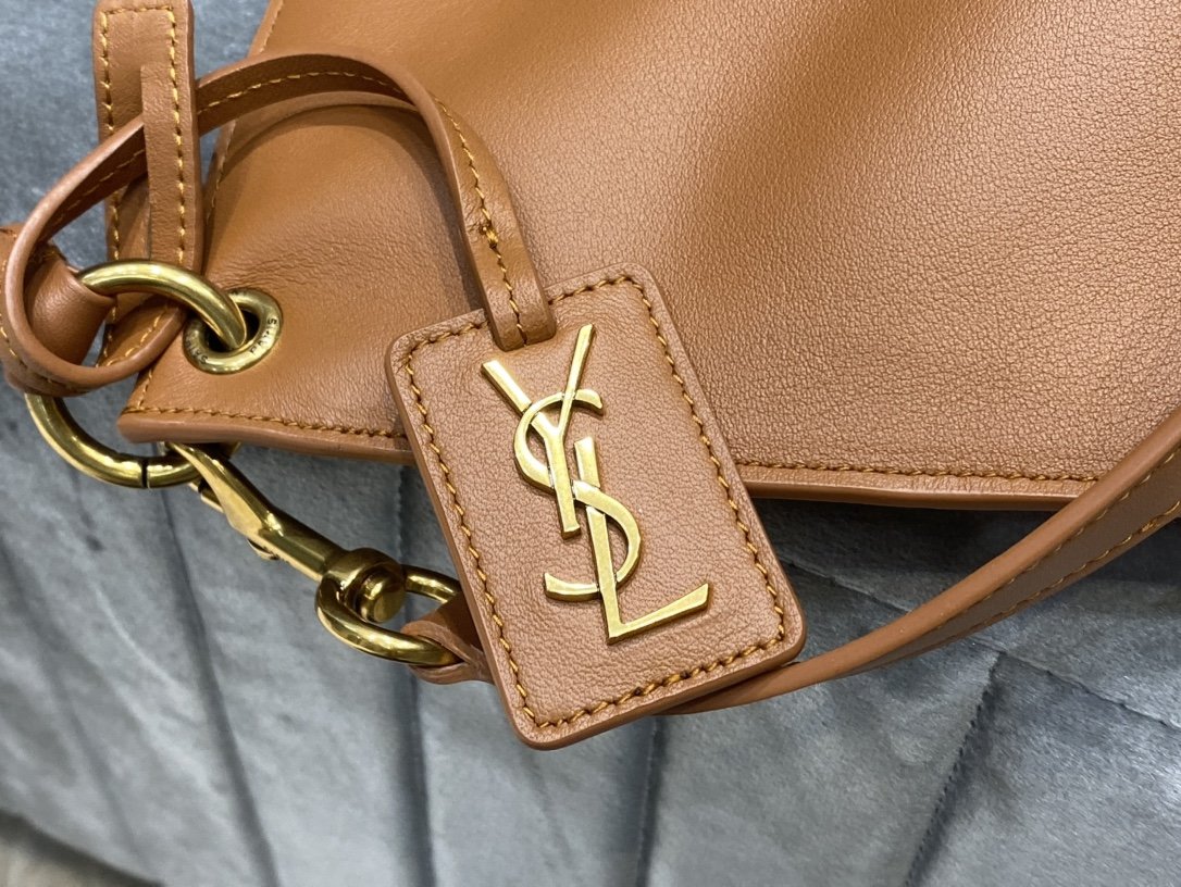 Y51 TAG hobo bag in canvas and leather 001