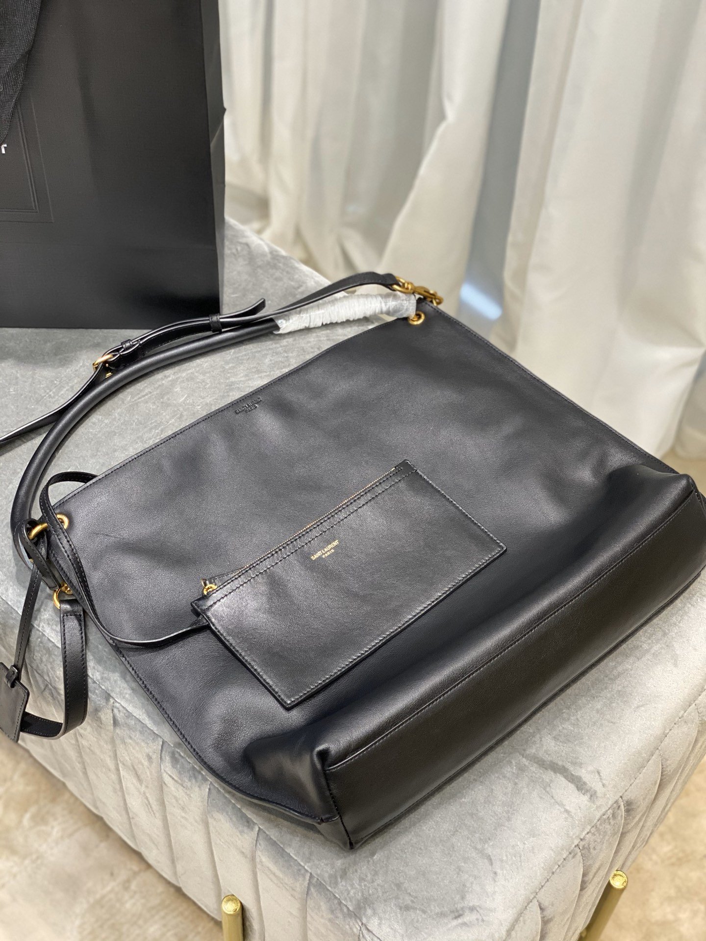 Y51 TAG hobo bag in canvas and leather 002