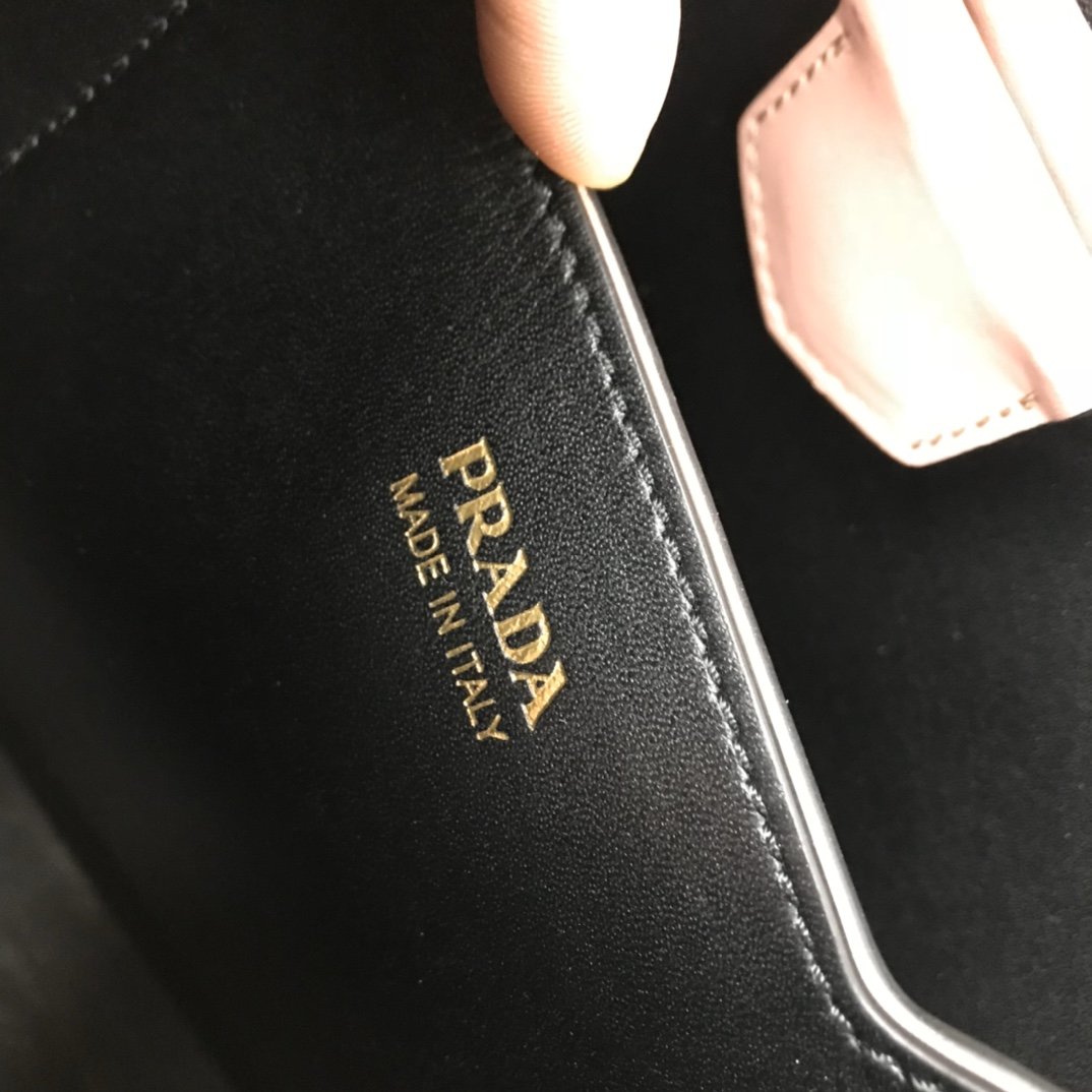 Pra*a Double Saffiano Bucket Bag 1BA212