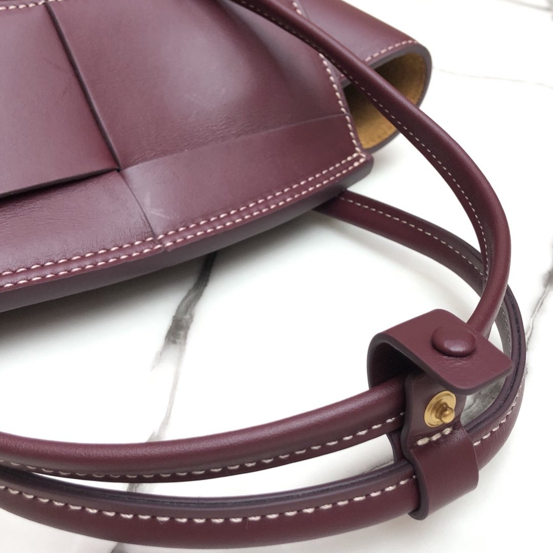 B0tt*ga Ven*ta Arco Bag 004