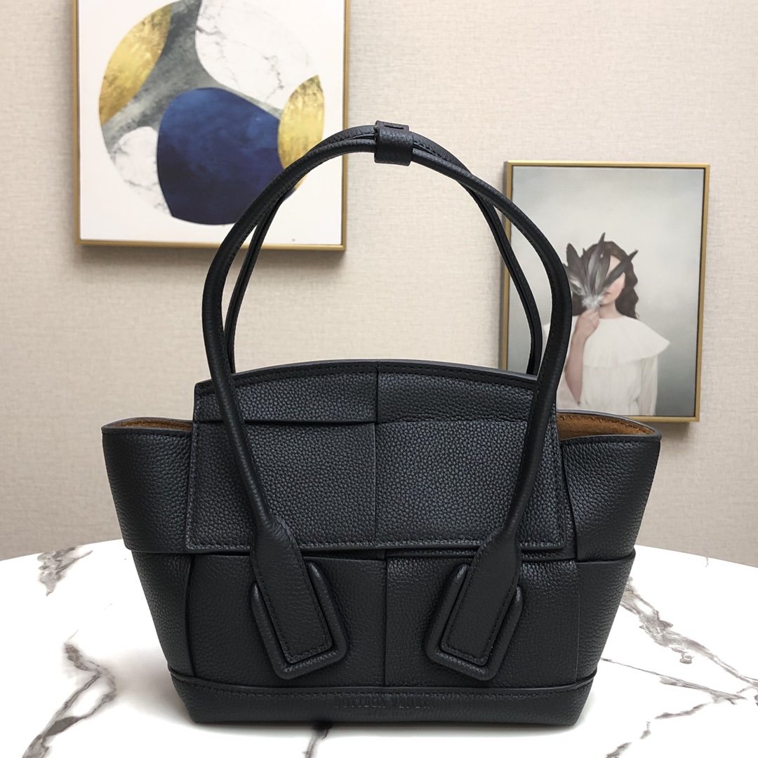 B0tt*ga Ven*ta Arco Bag 005