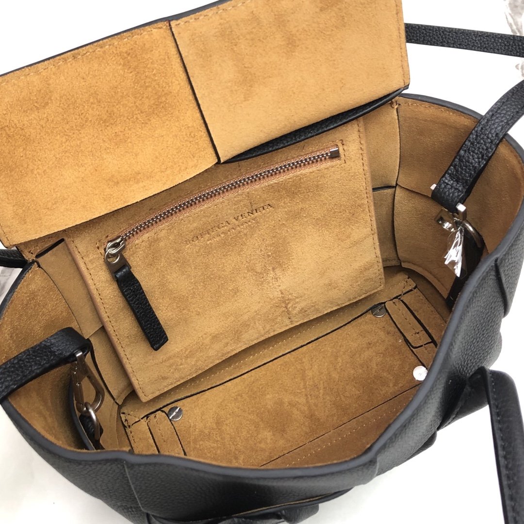 B0tt*ga Ven*ta Arco Bag 005