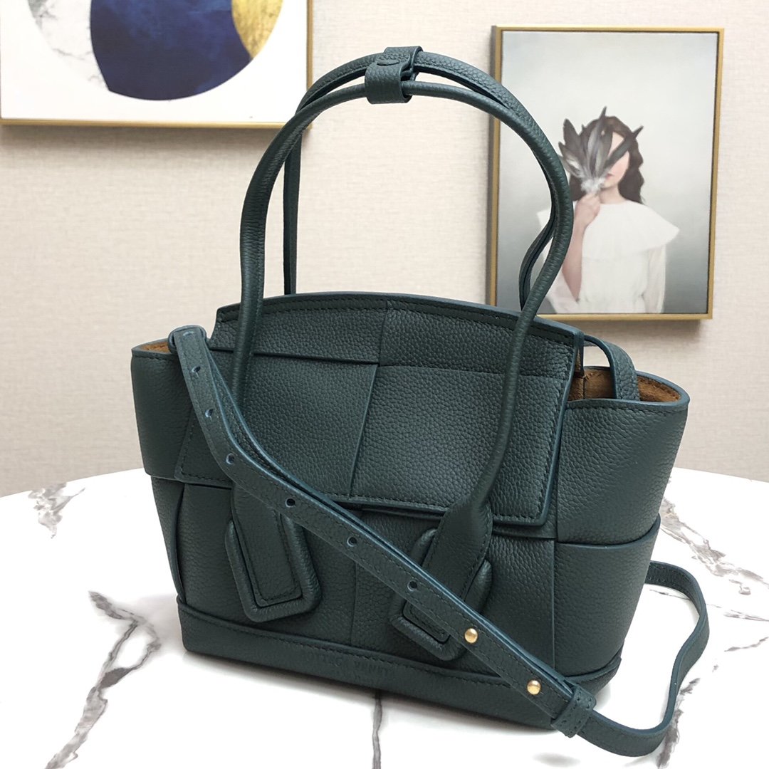 B0tt*ga Ven*ta Arco Bag 006