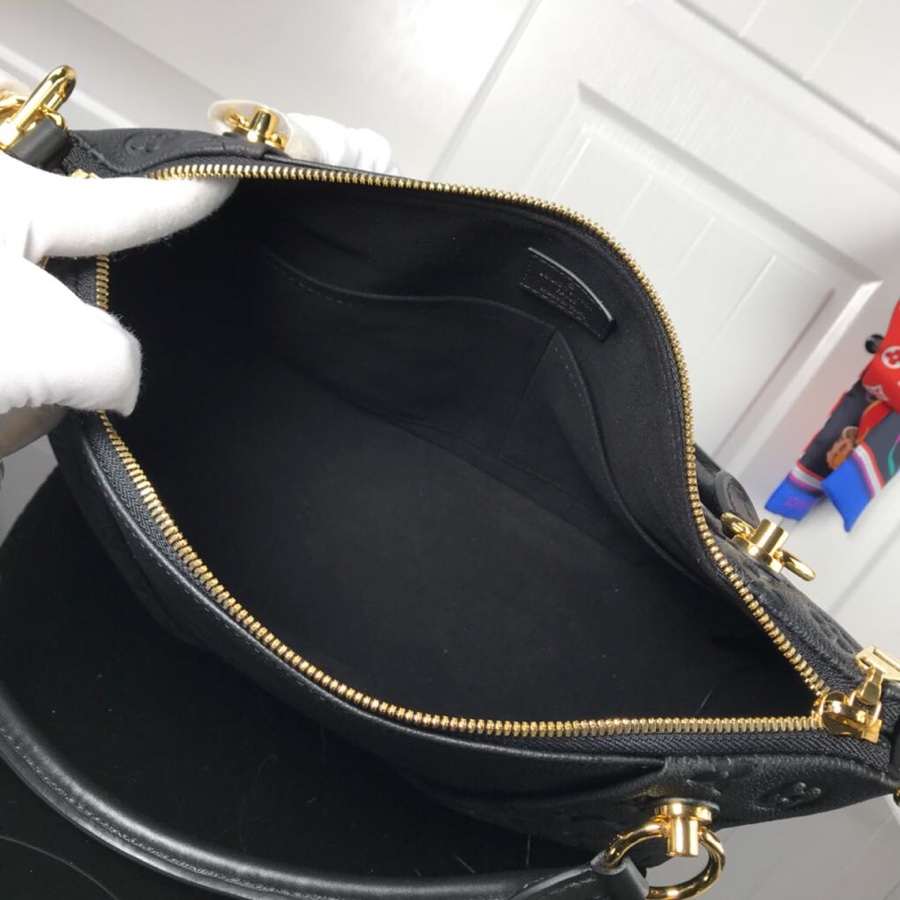 LV V Tote MM Handbag M44421