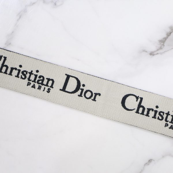 D10r Strap 001
